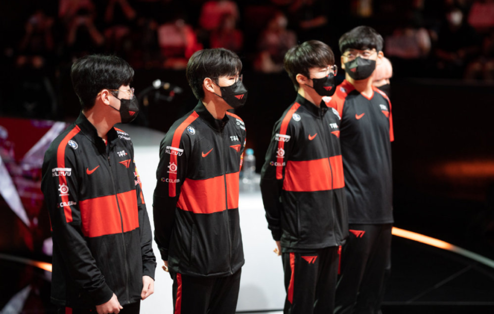 Faker迎来十五赛季出色发挥,TL观众热烈欢呼!气势如虹延续(浪花淘尽唯我屹立不倒faker) Faker迎来十五赛季出色发挥,TL观众热烈欢呼!气势如虹延续(浪花淘尽唯我屹立不倒faker)