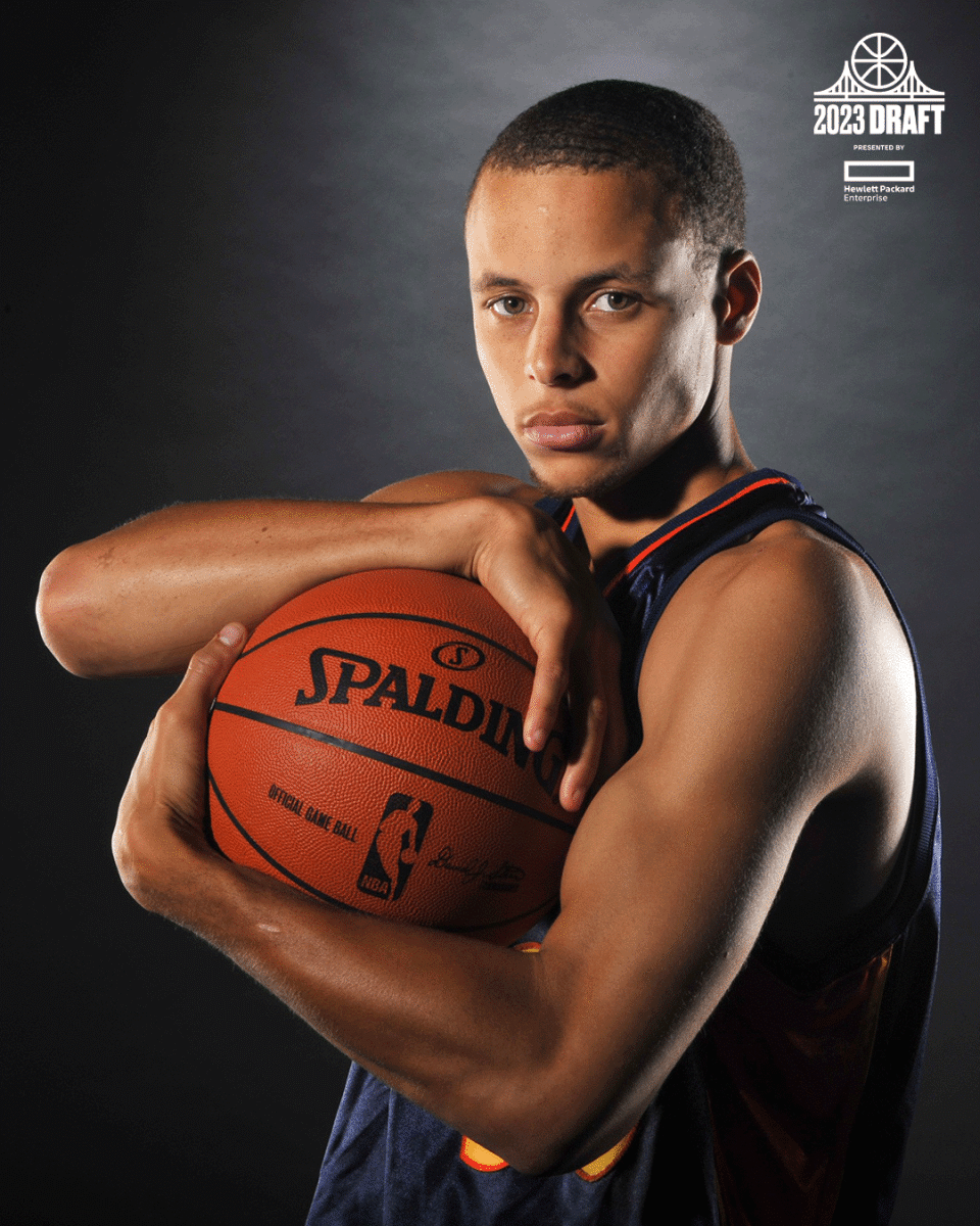 欧超杯倒计时，山东男篮今夜再遭质疑，细节引发关注，媒体盛赞，球探报告显示潜力的简单介绍