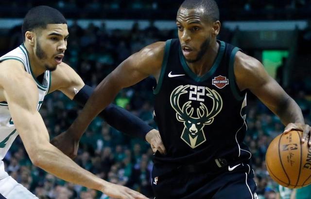 开云体育下载-今夜体能课后，密尔沃基雄鹿更衣室发声备战足总杯，话题不断，更衣室氛围转暖的简单介绍